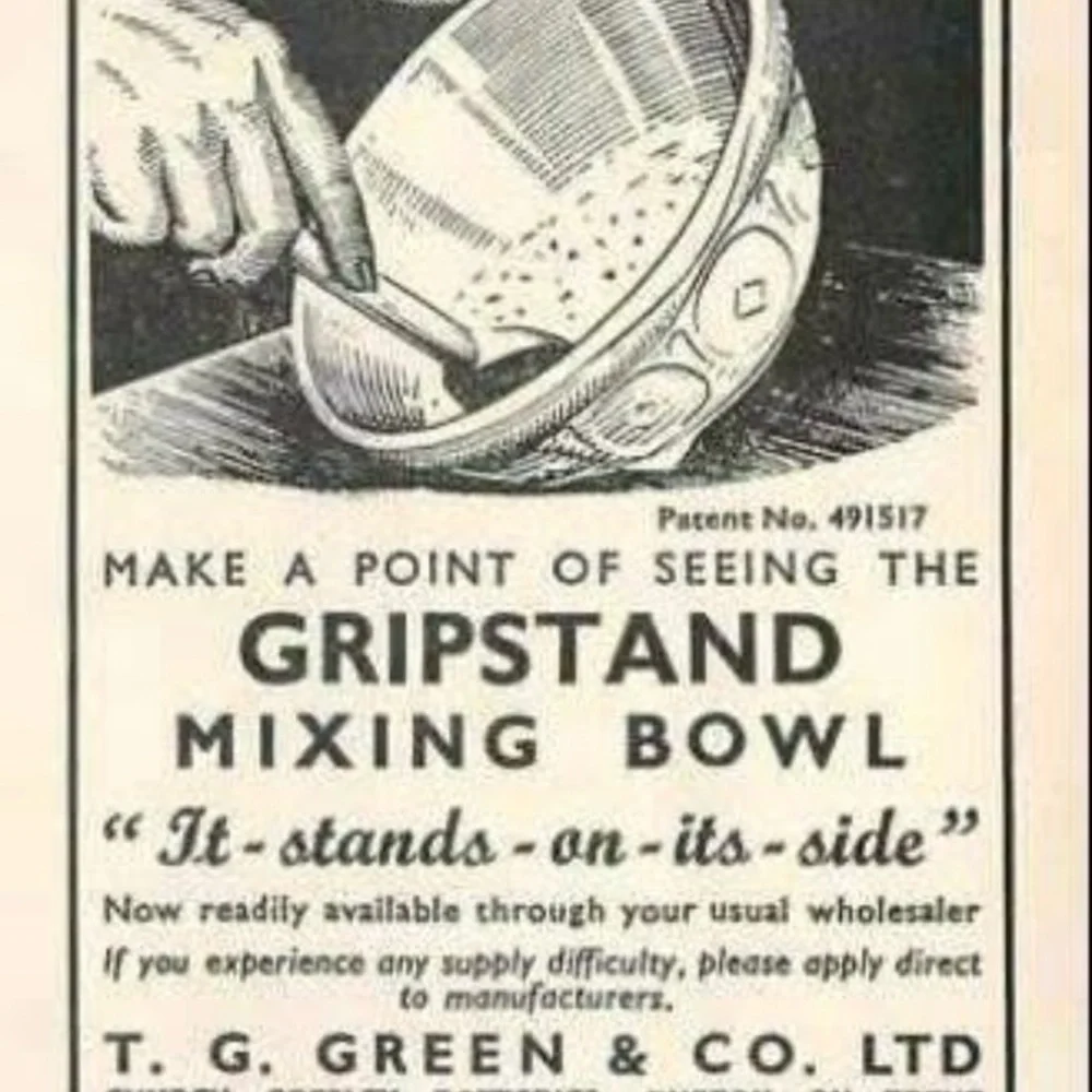 Vintage Gripstand TG Green Ltd Large Yellow Ware Mixing Bowl 10” diameter.